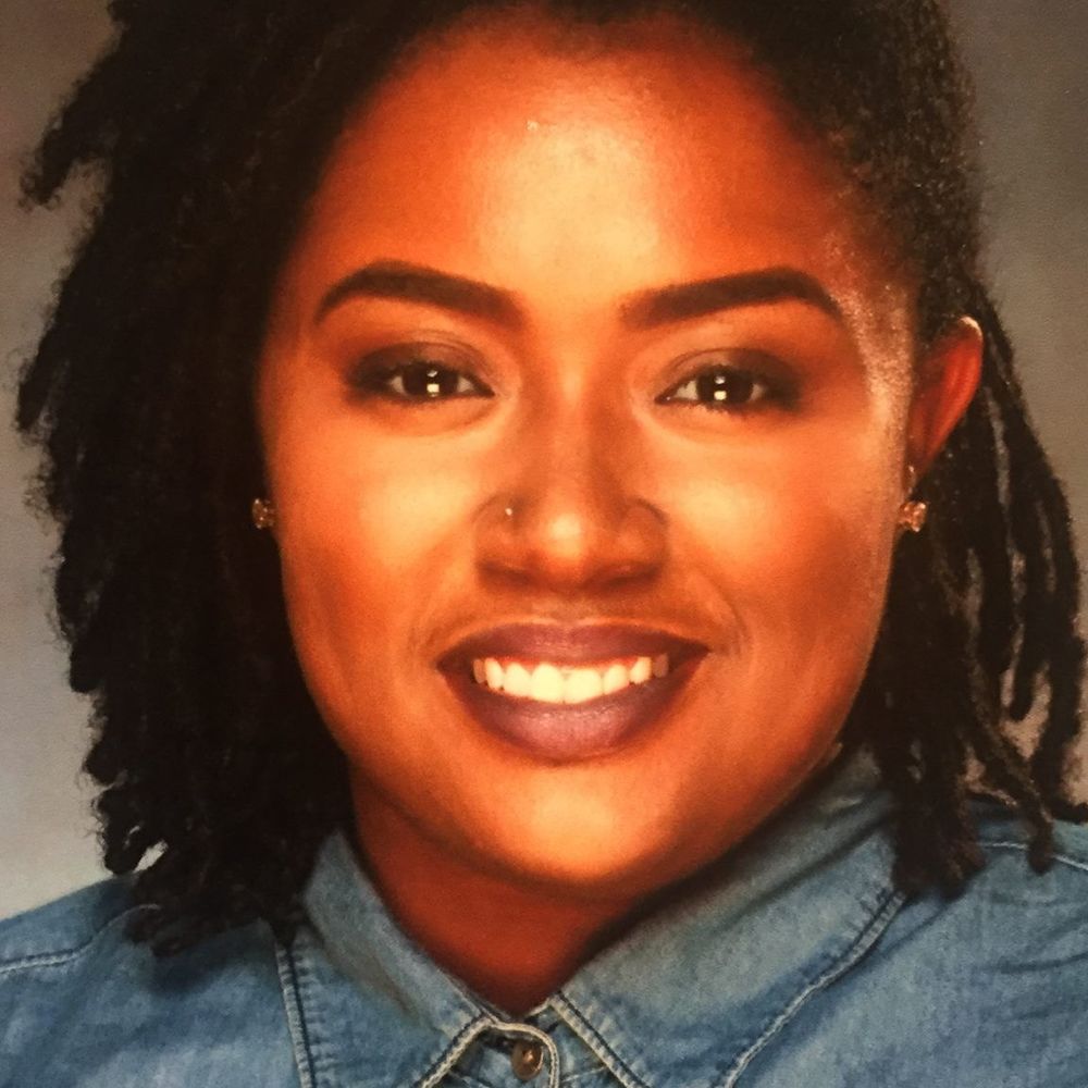 Meet your Posher, Akeila